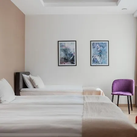 Loft Aparthotel 3*